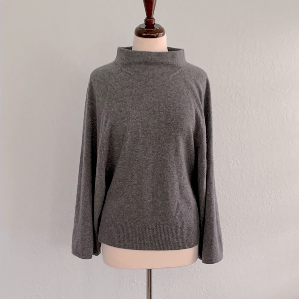 Banana Republic Calvina Cashmere Sweater - Picture 4 of 15